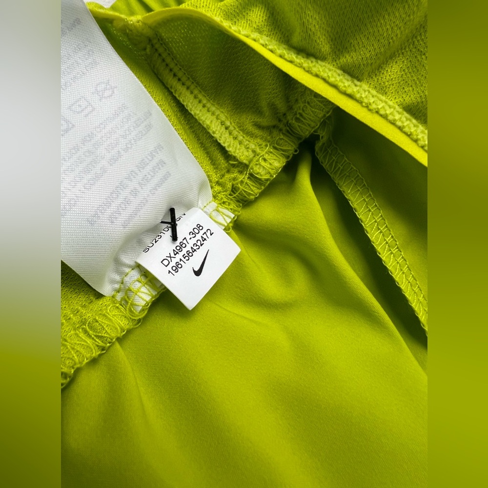 Nike One Big Kids' (Girls') Dri-FIT High-Waisted Woven Training Shorts Size: L - Picture 11 of 13